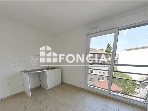 Location Studio 23.92 m² - 5 RUE DES TOURNELLES Annemasse 74100