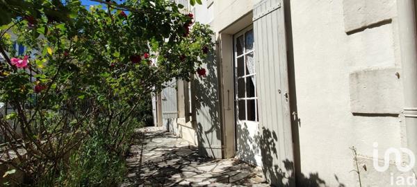 Maison à vendre 8 pièces 205 m² Saint-Hilaire-la-Palud