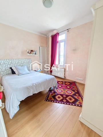 BELLE FAMILIALE pyrénéenne en pierre. 300 m des commerces !