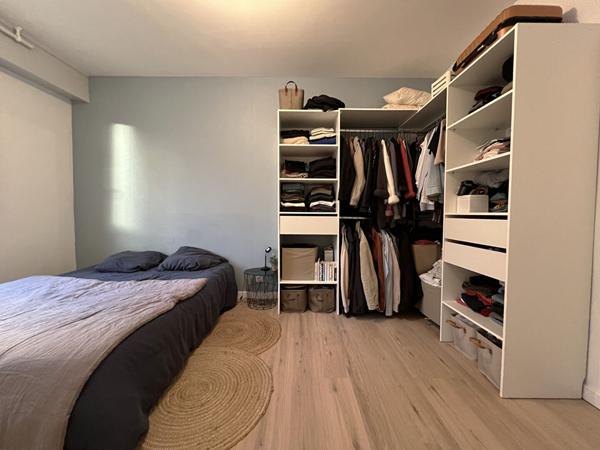 A LOUER Angers T2 47.68 m² (CHAUFFAGE ET EAU INCLUS + STATIONNEMENT PARKING PRIVE)