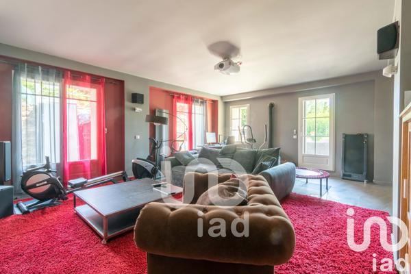 Maison à vendre 8 pièces 216 m² Longuesse