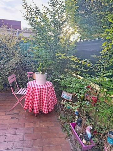 🏡 À VENDRE – MAISON 80 m² À GOUSSAINVILLE

💰 189 000 € – Frais d’agence inclus

Vous recherchez une maison avec du potentiel et souhaitez créer un intérieur à votre image ? Cette maison située à Goussainville mérite votre attention !

📐 Environ 80 m² habitables

🏠 Elle se compose de :
• Une entrée
• Un salon/séjour
• Une cuisine
• Une buanderie
• 3 chambres
• Un dressing
• Un bureau
• Une salle d’eau
• Un WC

🌿 À l’extérieur :
• Une petite cour
• Un débarras

🔨 TRAVAUX À PRÉVOIR – BEAUCOUP DE POTENTIEL !

Cette maison est à rénover et à remettre au goût du jour. Elle offre de nombreuses possibilités d’aménagement pour créer un intérieur à votre image.

✨ Une belle opportunité pour un premier achat, une famille ou un investisseur !

📍 À proximité des commodités :
🏫 Écoles
🛒 Commerces et services
🚌 Transports en commun
🚆 Gare de Goussainville
🚗 Accès rapides aux principaux axes routiers

📞 Pour plus d’informations ou organiser une visite :

Karine – BSK Immobilier
📱 06 50 35 63 00

🏡 Une visite s’impose !