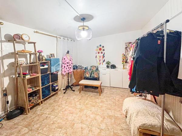 🏡 À VENDRE – MAISON 80 m² À GOUSSAINVILLE

💰 189 000 € – Frais d’agence inclus

Vous recherchez une maison avec du potentiel et souhaitez créer un intérieur à votre image ? Cette maison située à Goussainville mérite votre attention !

📐 Environ 80 m² habitables

🏠 Elle se compose de :
• Une entrée
• Un salon/séjour
• Une cuisine
• Une buanderie
• 3 chambres
• Un dressing
• Un bureau
• Une salle d’eau
• Un WC

🌿 À l’extérieur :
• Une petite cour
• Un débarras

🔨 TRAVAUX À PRÉVOIR – BEAUCOUP DE POTENTIEL !

Cette maison est à rénover et à remettre au goût du jour. Elle offre de nombreuses possibilités d’aménagement pour créer un intérieur à votre image.

✨ Une belle opportunité pour un premier achat, une famille ou un investisseur !

📍 À proximité des commodités :
🏫 Écoles
🛒 Commerces et services
🚌 Transports en commun
🚆 Gare de Goussainville
🚗 Accès rapides aux principaux axes routiers

📞 Pour plus d’informations ou organiser une visite :

Karine – BSK Immobilier
📱 06 50 35 63 00

🏡 Une visite s’impose !