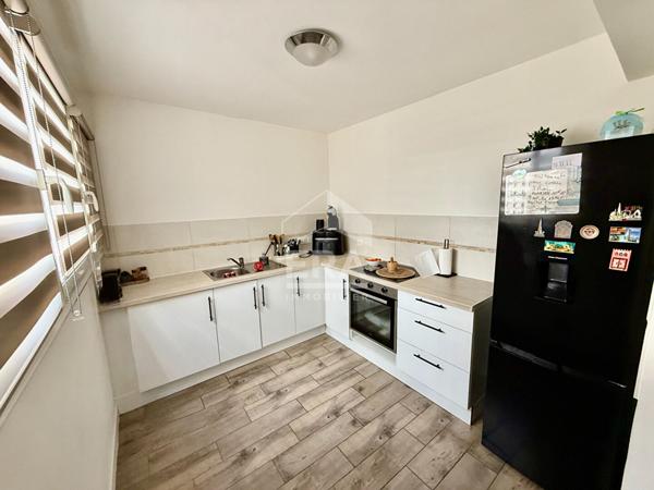 SEPTEMES LES VALLONS - Appartement T5 avec deux terrasses et cave privative
