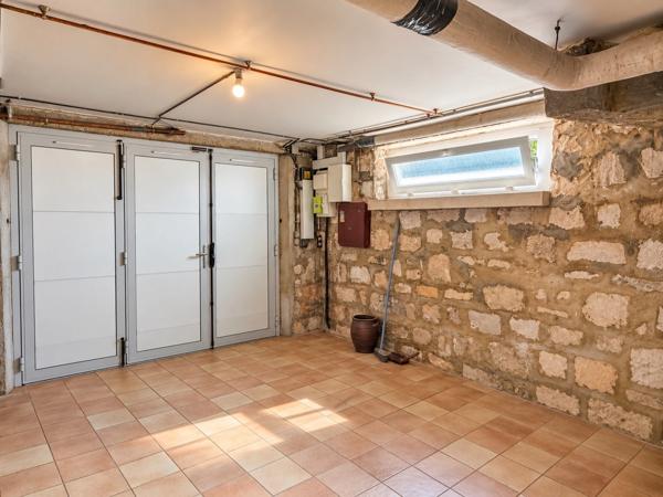 PAVILLON INDIVIDUEL SUR SOUS-SOL COMPLET AVEC VERANDA