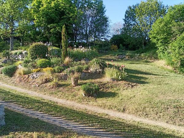 Le Pertuis(43), maison de 120 m2 habitables, 3 chambres, piscine sur 3.444 m2 de terrain
