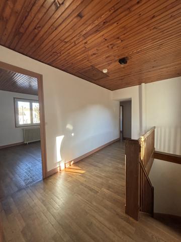 AXE CHATILLON-MONTBARD (21) Maison de village de 133m² sans gros travaux avec terrain et garage Coulmier-le-Sec (21400)