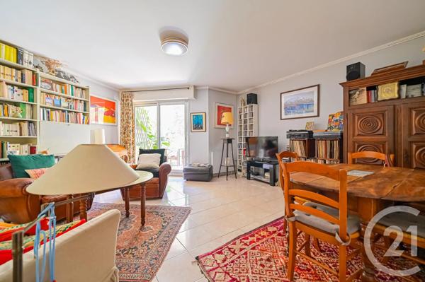 Appartement F3 à vendre  3 pièces - 71,80 m 2   PARIS  - 75011