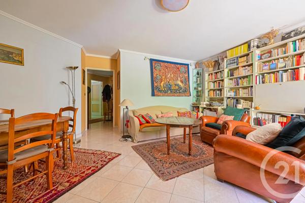 Appartement F3 à vendre  3 pièces - 71,80 m 2   PARIS  - 75011