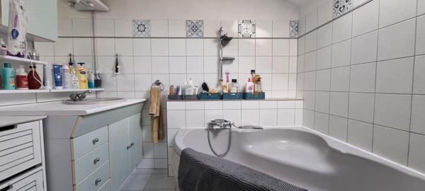 Maison  8 pièce(s) 106 m2