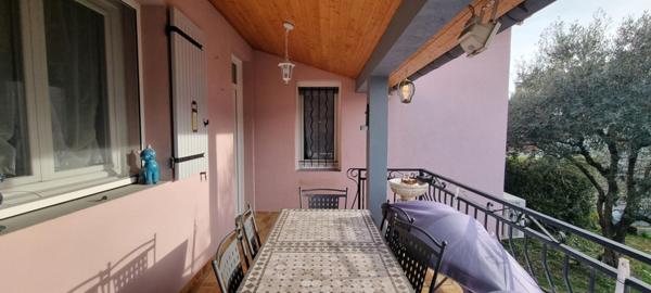 Maison  8 pièce(s) 106 m2