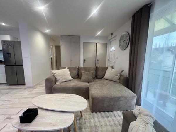 Maison entièrement rénovée Antoigné