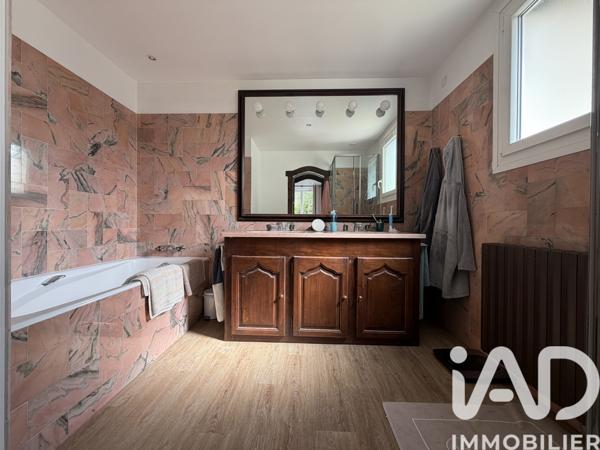 Maison à vendre 7 pièces 180 m² Pontault-Combault