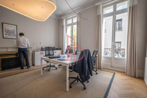 Bureau de 30 m² à louer à Bordeaux Jardin Public Quinconces