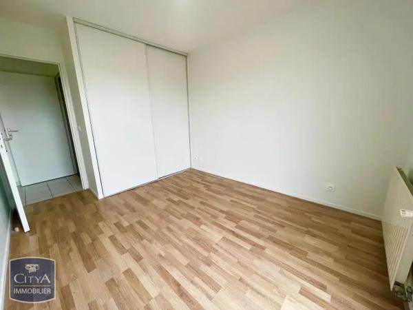 Appartement à louer 4 pièces 82.2m²