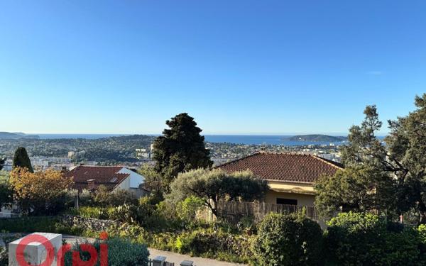 Maison à vendre    3 pièces •  Toulon