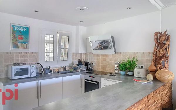 Maison à vendre    3 pièces •  Toulon