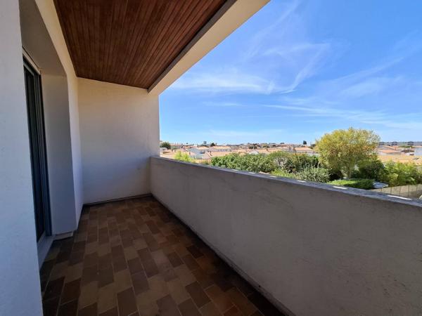 appartement Les Sables-d'Olonne T2 bis proche centre avec balcons et garage