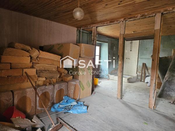 Maison à rénover – Toiture neuve – Fort potentiel