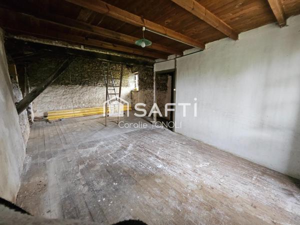 Maison à rénover – Toiture neuve – Fort potentiel