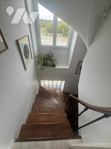 Maison bourgeoise 7 pièces 200 m² dépendances jardin