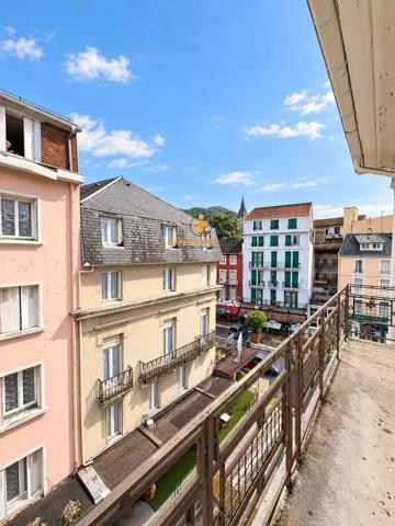 Vente                                                      Appartement
                        
                     4 pièces                      92 m2                     à Lourdes