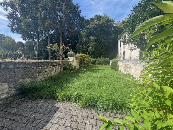 Charmante maison ancienne à vendre au coeur de Saumur