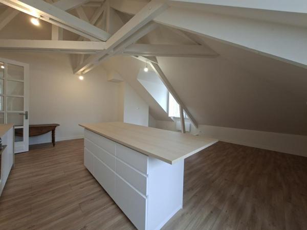 Appartement T3 à louer - 67 m² (réf : 576781)