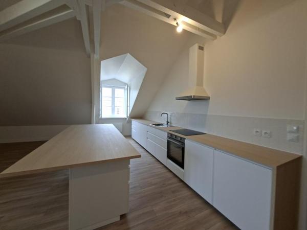 Appartement T3 à louer - 67 m² (réf : 576781)