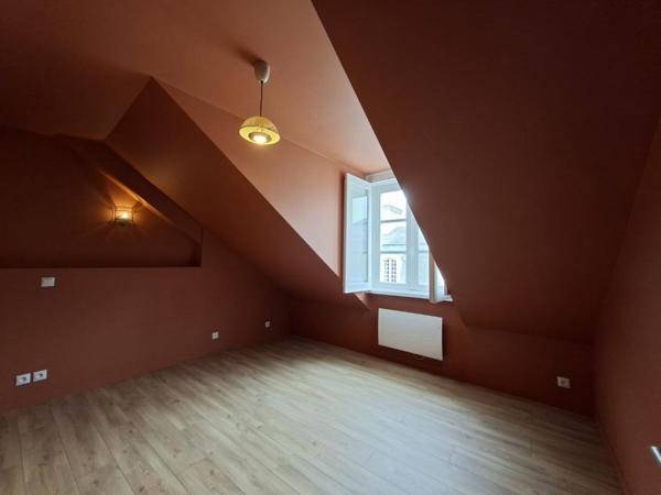Appartement T3 à louer - 67 m² (réf : 576781)
