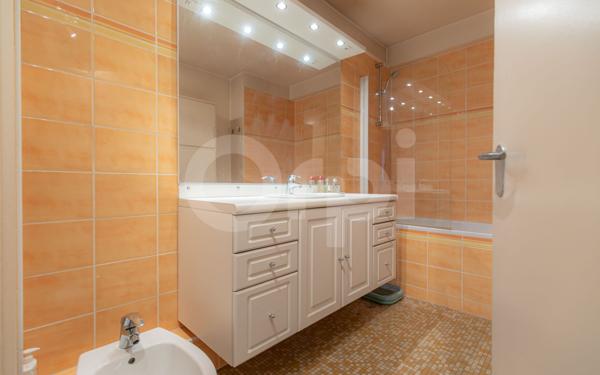 Appartement à vendre    3 pièces • 58,02 m2 Montreuil