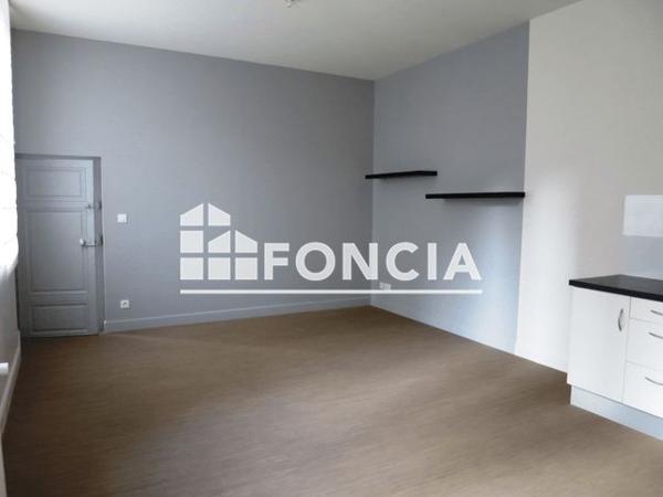 Location Appartement 2 pièces 50.6 m² - 10/12/14 PLACE BOSSUET Dijon 21000