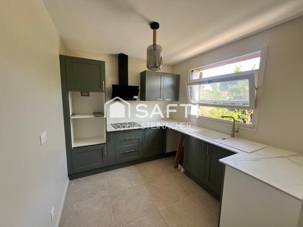 Maison 4 chambres rénovée - sous-sol - garage