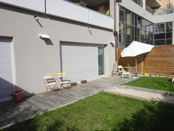 Bourg centre Les Terrasses St Vincent beau T2 terrasse, garage et cave