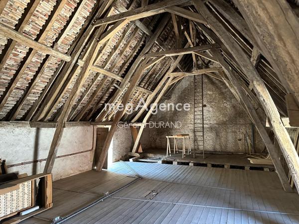 Immeuble à ANGLES-SUR-L'ANGLIN, 86260 - 1 pièce 130m²