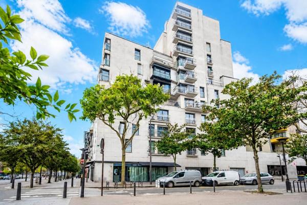 BNF - 4 pièces traversant avec balcons