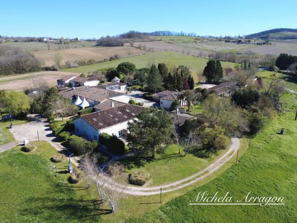 Domaine touristique / village vacances à vendre – 25 gîtes indépendants – restaurant – piscine – spa – 12 ha – Dordogne Lot – investissement hôtelier (47)