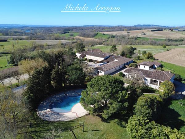Domaine touristique / village vacances à vendre – 25 gîtes indépendants – restaurant – piscine – spa – 12 ha – Dordogne Lot – investissement hôtelier (47)