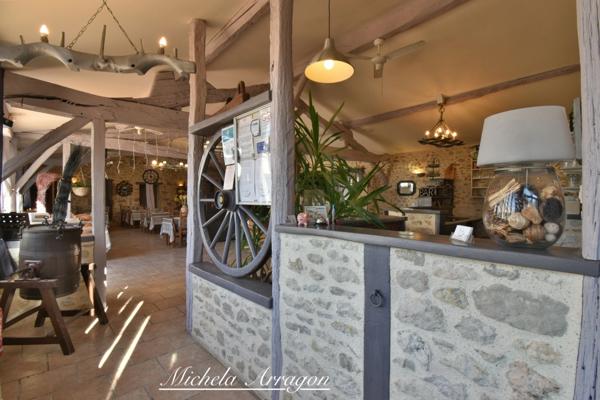 Domaine touristique / village vacances à vendre – 25 gîtes indépendants – restaurant – piscine – spa – 12 ha – Dordogne Lot – investissement hôtelier (47)