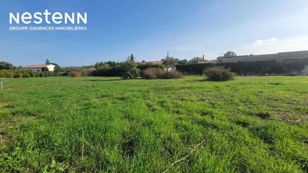 Terrain constructible viabilisé plat - Garéoult 1000 m2