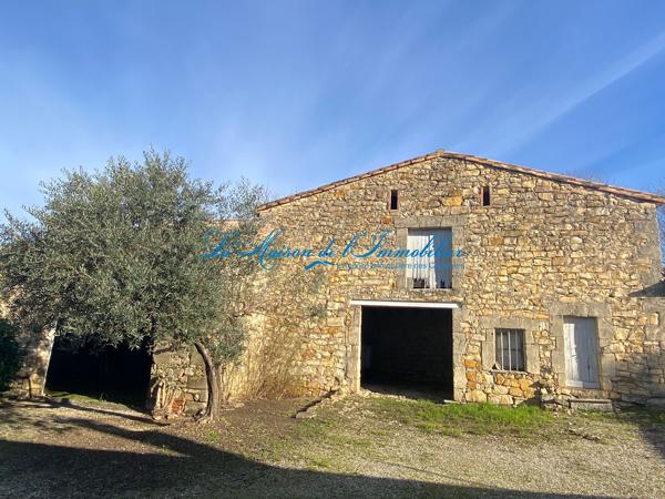 A 10 min de Quissac, corps de ferme en pierres de F5 avec 150 m² d'annexe sur 1020 m² de terrain