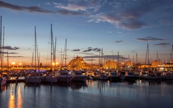 Hérault (34), La Grand-Motte (34280) à vendre fonds de commerce de restaurant en emplacement N°1 centre ville.