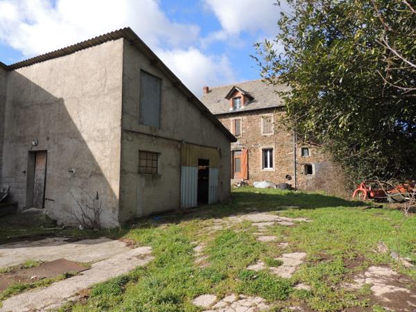À vendre - Ferme, 7 pièces située à Rieupeyroux (12240)