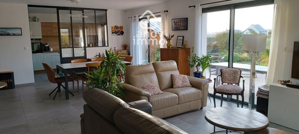 Maison
                                                                                                                                                                                                                                                                                                                        6 pièce(s)                                                                                                                                                                                                          5 chambre(s)                                                                                                                                                                                                          130  m²