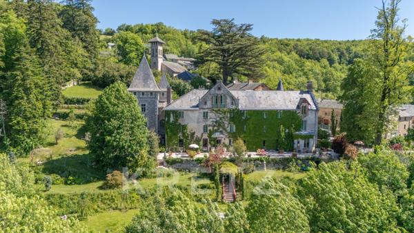 Un Château Réinventé dans un Esprit Loft Contemporain