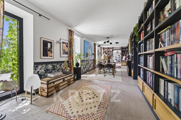 Un Château Réinventé dans un Esprit Loft Contemporain