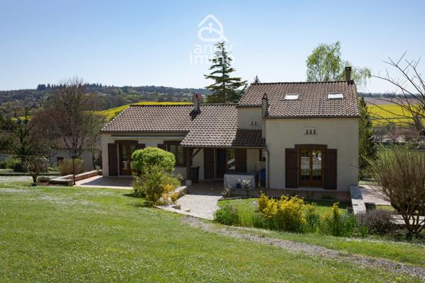 Maison
                                                                                                                                                                                                                                                                                                                        6 pièce(s)                                                                                                                                                                                                          5 chambre(s)                                                                                                                                                                                                          205  m²
