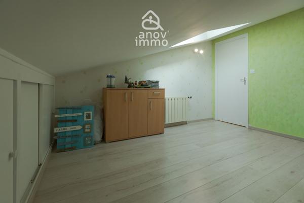 Maison
                                                                                                                                                                                                                                                                                                                        6 pièce(s)                                                                                                                                                                                                          5 chambre(s)                                                                                                                                                                                                          205  m²