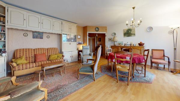 Tours (37000) Appartement T3 avec balcon, vue sur le Cher et garage