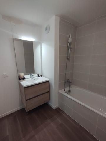 Très bel appartement meublé dans résidence neuve proche de la gare